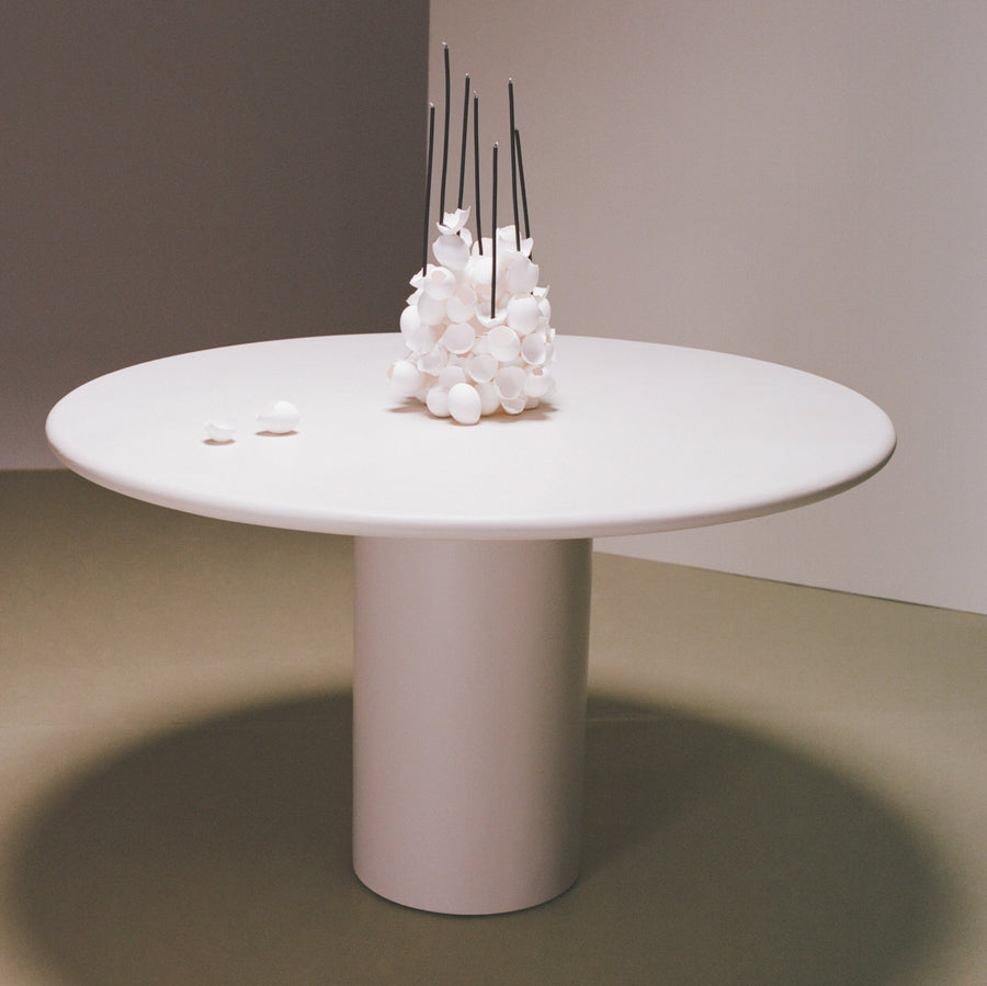 Mesa de comedor Gio de microcemento y madera — Marlot Baus