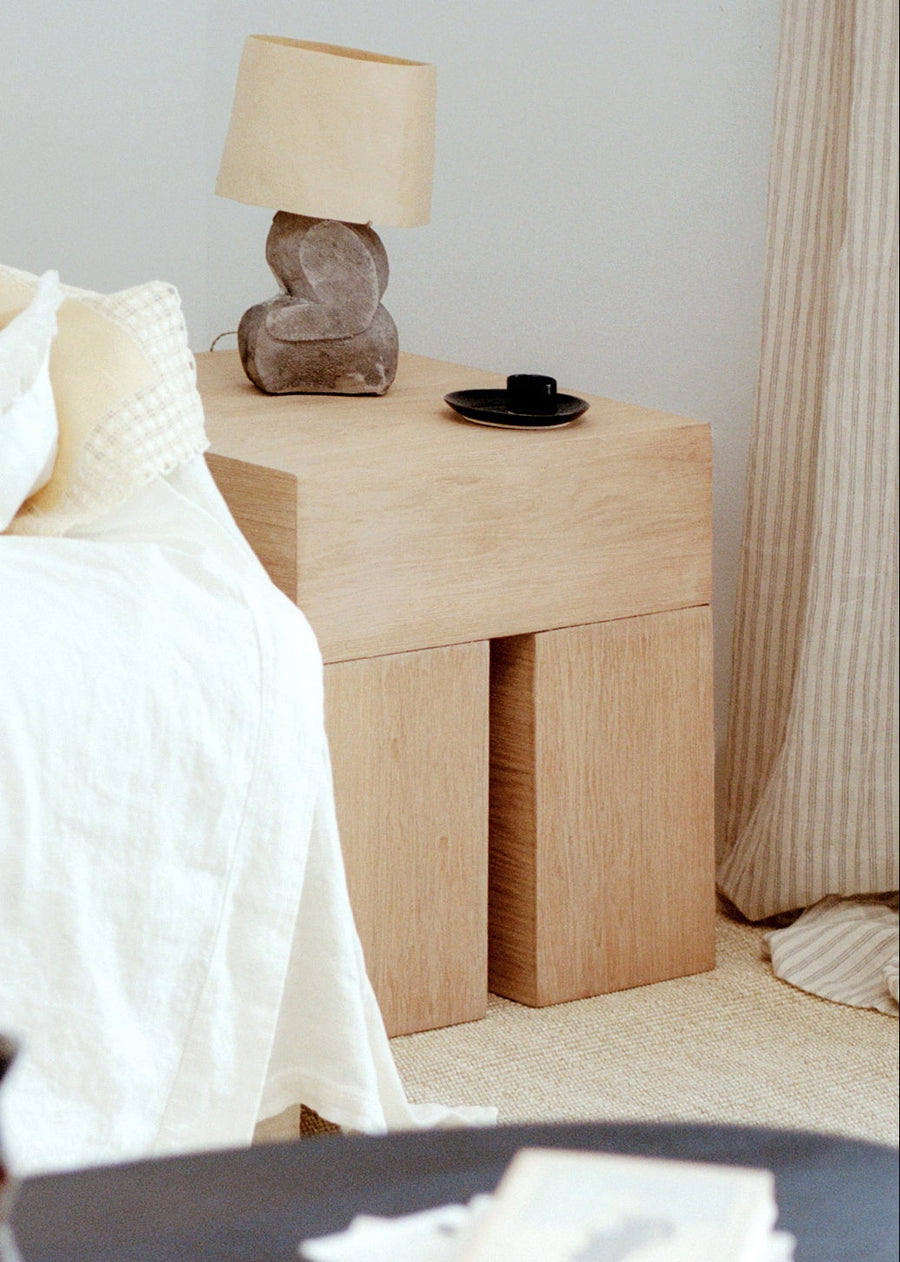 Table d'appoint Aless carrée en bois