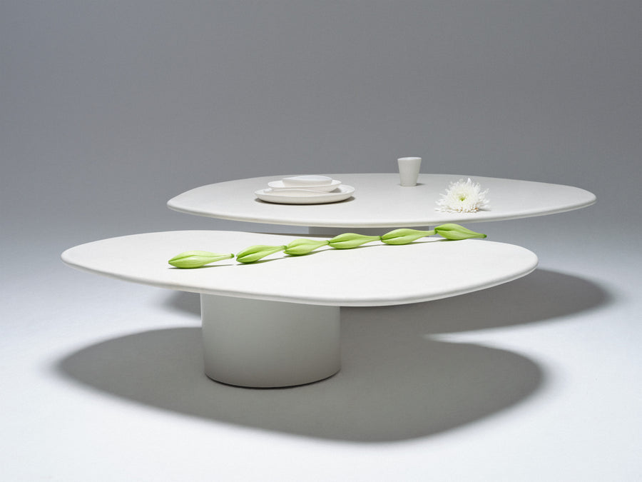 Mesa de centro Morgan de microcemento, vista frontal — Marlot Baus