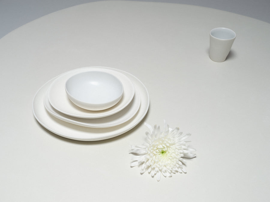 Mesa de centro Morgan de microcemento, vista lateral — Marlot Baus