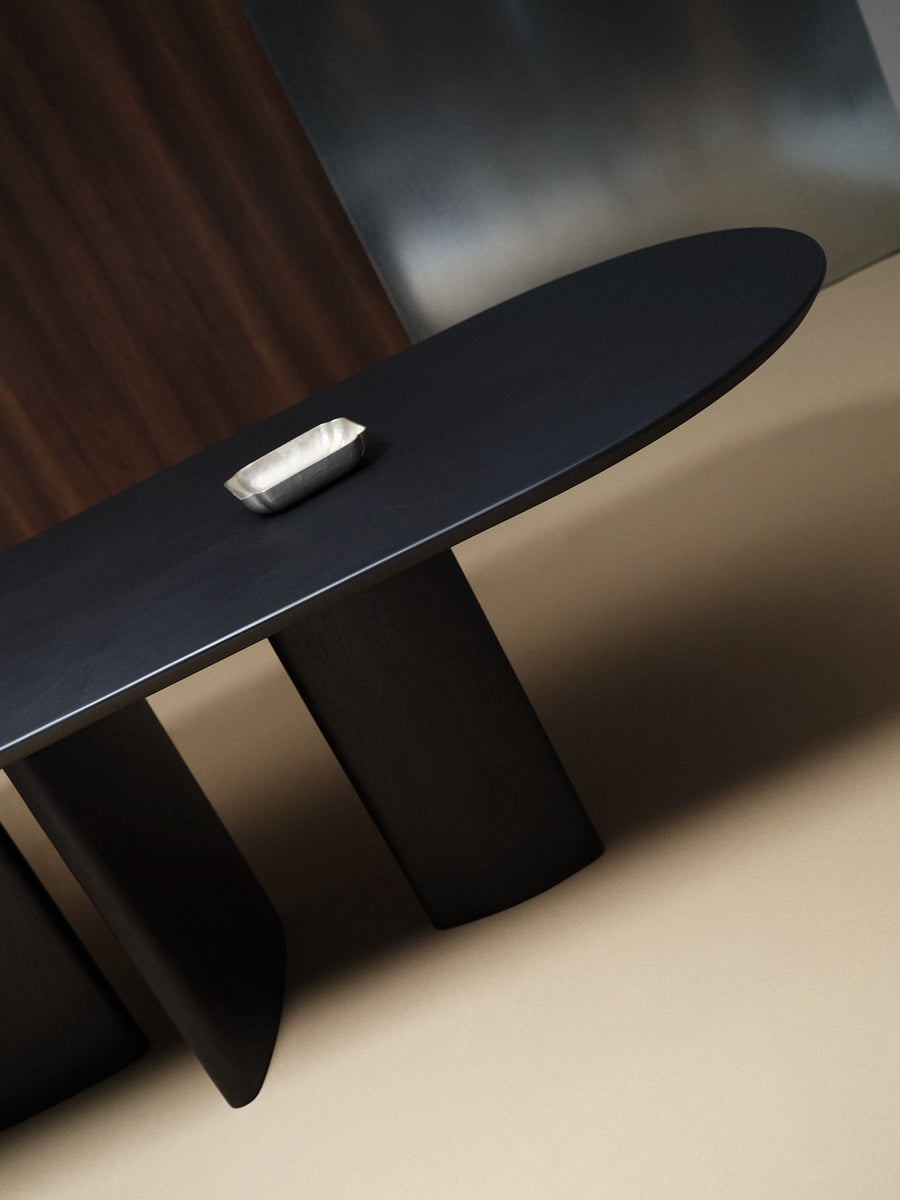 Mesa de comedor Valerie de microcemento y madera, detalle del acabado — Marlot Baus