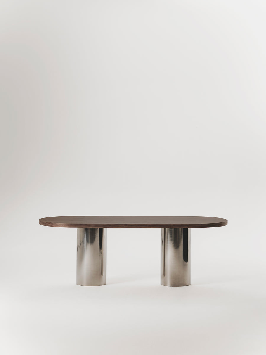 Mesa de comedor Arsen de madera y acero inoxidable — Marlot Baus