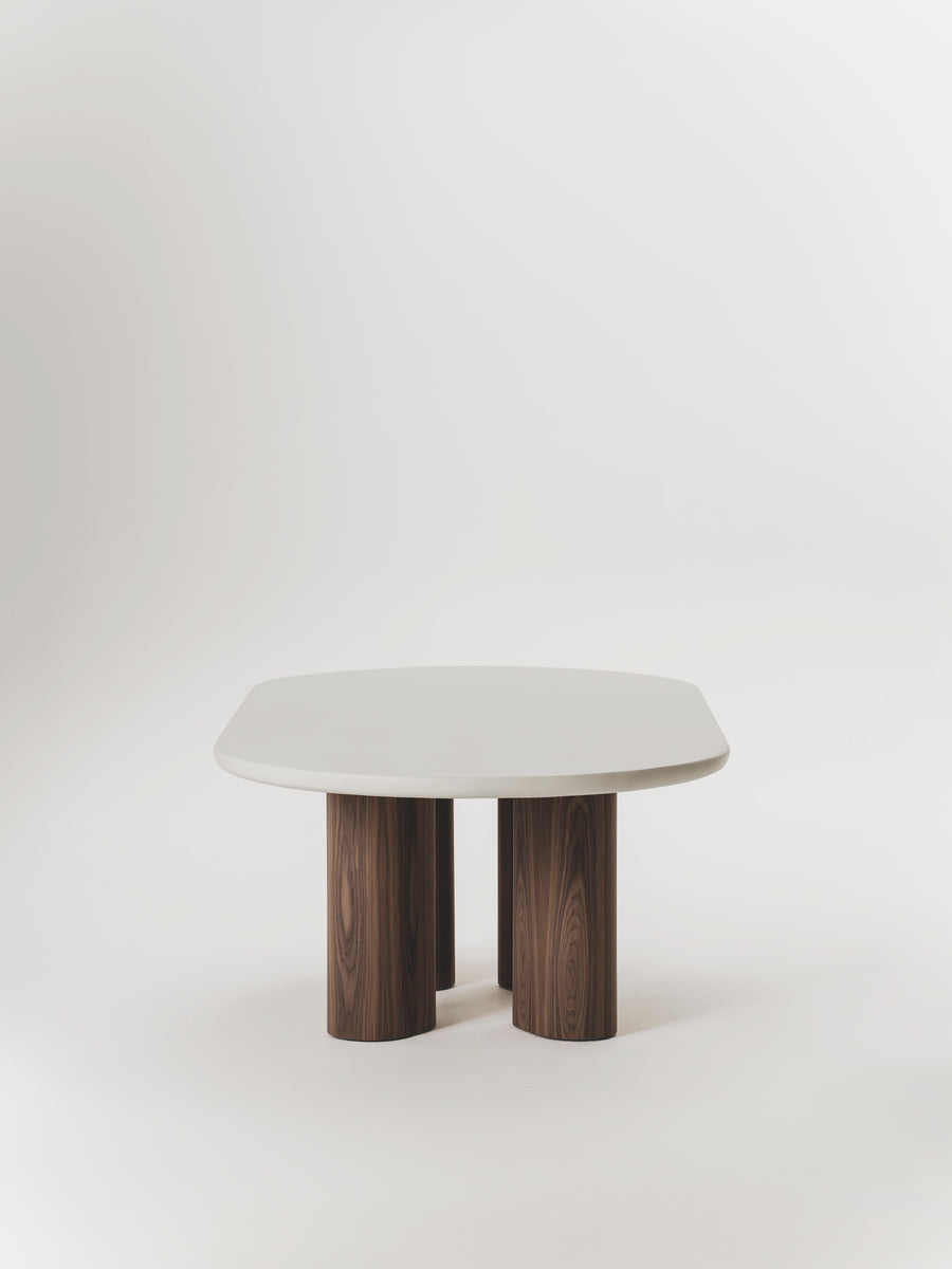 Mesa de comedor Ada de microcemento, detalle del acabado — Marlot Baus