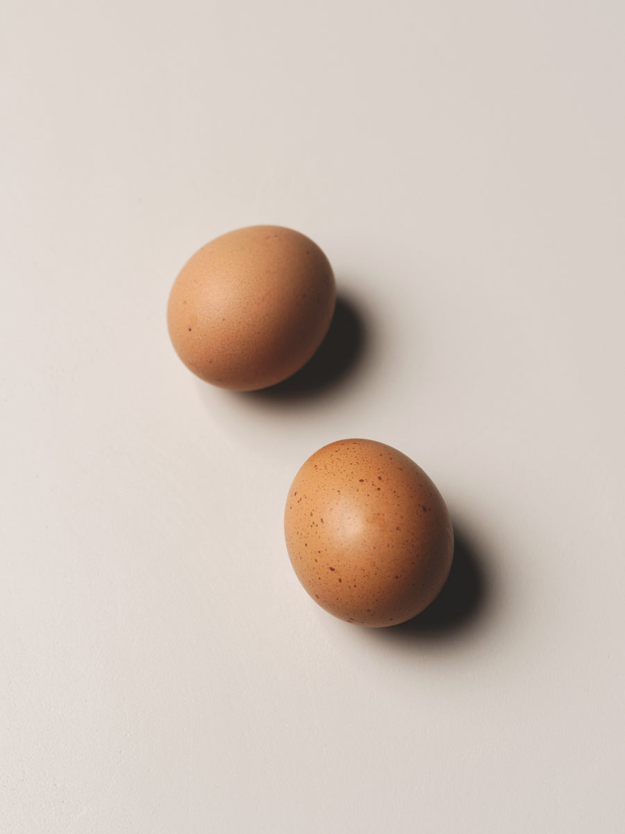 Trenzar copa para huevos de madera de castaño — Marlot Baus