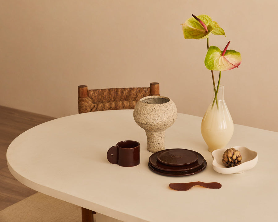 Oval Reye dining table in white beech