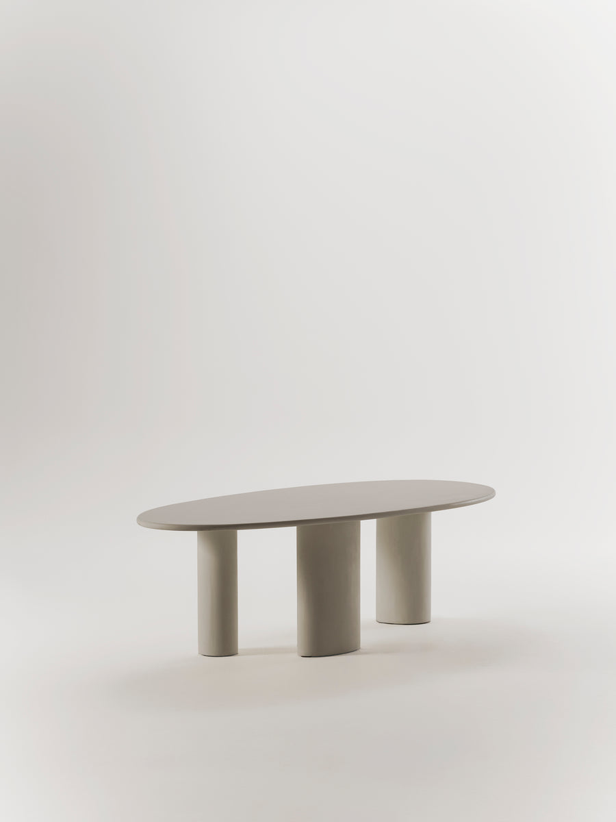 Mesa de comedor Graça de microcemento, vista frontal — Marlot Baus